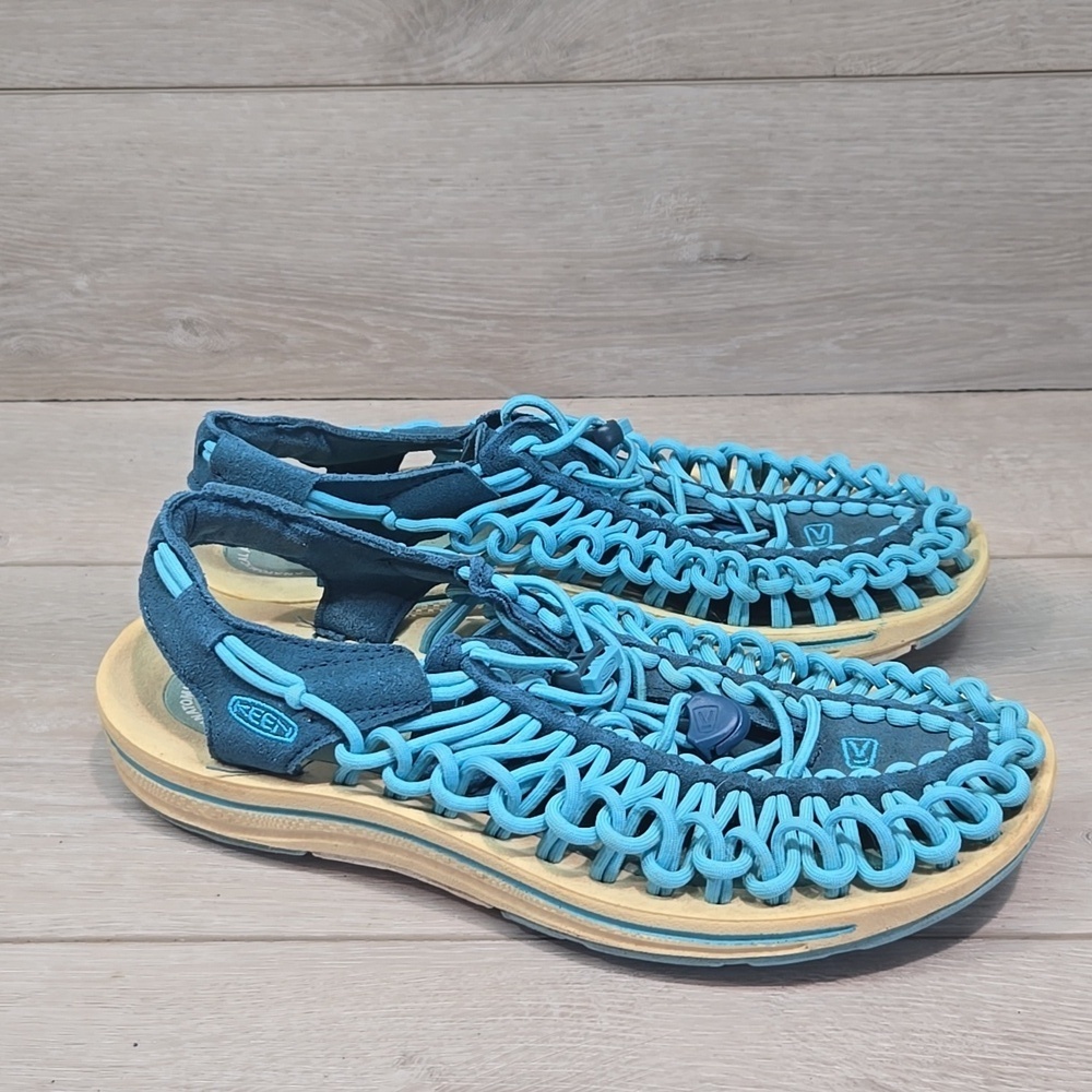 Keen Women Uneek Anatomical Footbed Blue Sandals Outdoor Shoes Sz 7.5